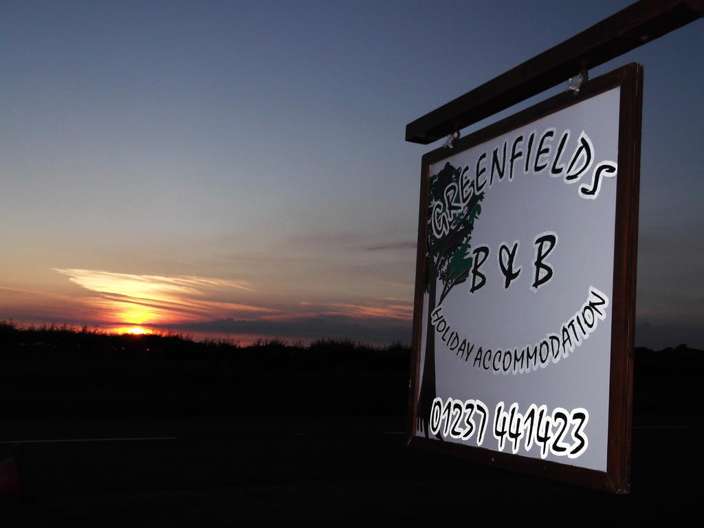 Bed and Breakfast Greenfields Кловеллі Екстер'єр фото